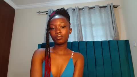 Snapshot of maeve_m chatting on January 5, 2025, 9:48 am Maeve online show from January 5, 2025, 9:48 am