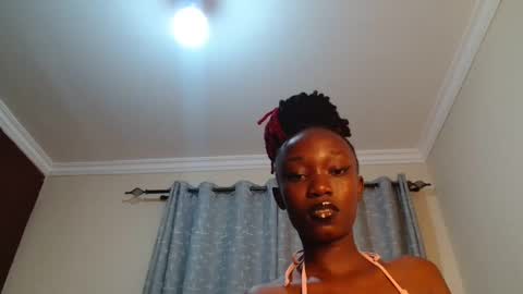 Snapshot of maeve_m chatting on January 9, 2025, 5:54 pm Maeve online show from January 9, 2025, 5:54 pm