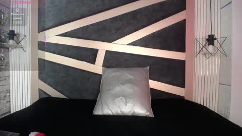 maevekuro online show from September 29, 2025, 3:11 am