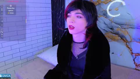 maevekuro online show from November 17, 2025, 3:23 am