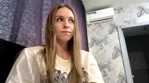 Snapshot of mafaldatefera chatting on March 1, 2026, 6:15 am Sara online show from March 1, 2026, 6:15 am