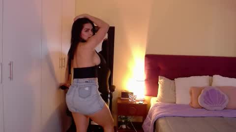 Snapshot of mafer_meow chatting on October 12, 2025, 9:25 pm Mafer Flor online show from October 12, 2025, 9:25 pm