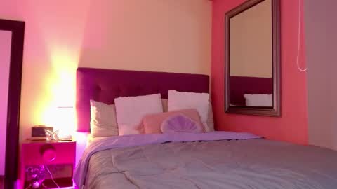 Snapshot of mafer_meow chatting on October 15, 2025, 9:48 pm Mafer Flor online show from October 15, 2025, 9:48 pm