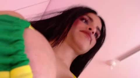 Snapshot of mafer_meow chatting on November 5, 2025, 9:26 pm Mafer Flor online show from November 5, 2025, 9:26 pm