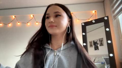 Snapshot of magalypesicka chatting on March 14, 2026, 12:10 pm Leli online show from March 14, 2026, 12:10 pm