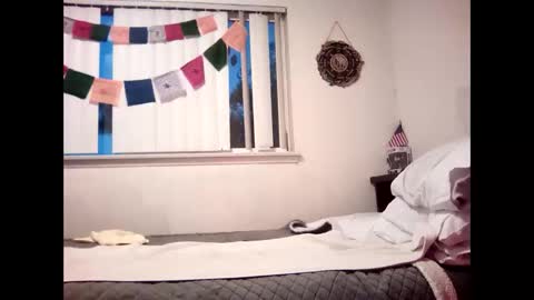 magdalena_805 online show from December 2, 2025, 2:23 pm