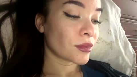 magggg658318 online show from January 10, 2025, 10:50 am