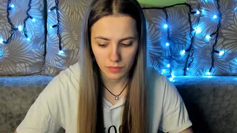 Snapshot of maggiecake chatting on January 17, 2025, 1:25 am Maggie online show from January 17, 2025, 1:25 am