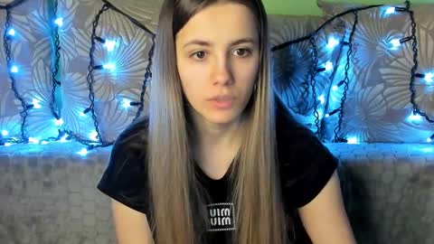 Snapshot of maggiecake chatting on February 25, 2025, 5:19 am Maggie online show from February 25, 2025, 5:19 am