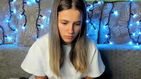 Maggie online show from November 13, 2025, 4:00 am