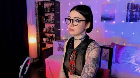 Snapshot of magic_alie chatting on September 19, 2025, 5:31 am Magic Allie online show from September 19, 2025, 5:31 am