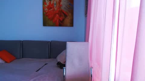 Snapshot of magic_blondie chatting on February 20, 2026, 12:27 pm Margo online show from February 20, 2026, 12:27 pm