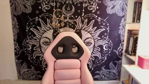 Claire online show from April 11, 2026, 2:54 pm