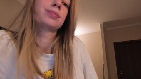 Snapshot of magic_couple13 chatting on December 4, 2024, 1:09 pm Alice  online show from December 4, 2024, 1:09 pm