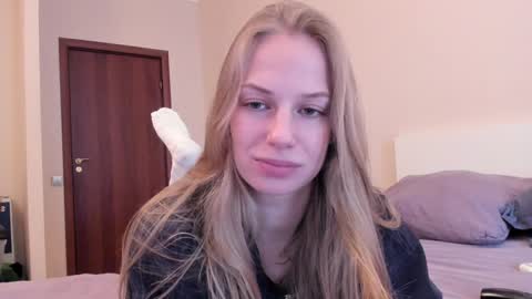 Alice  online show from November 10, 2025, 10:25 am