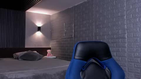 Snapshot of magic_marg chatting on January 6, 2026, 10:12 pm Marge online show from January 6, 2026, 10:12 pm