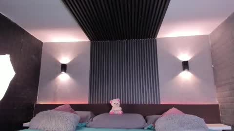 Snapshot of magic_marg chatting on January 14, 2026, 10:36 pm Marge online show from January 14, 2026, 10:36 pm