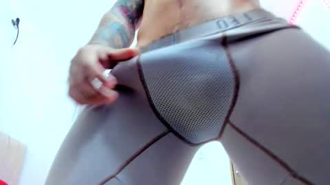 Snapshot of magic_mike_26 chatting on October 19, 2025, 1:45 pm Magic Mike online show from October 19, 2025, 1:45 pm