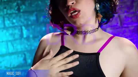 Snapshot of magic_sofii chatting on February 15, 2025, 12:26 am S online show from February 15, 2025, 12:26 am