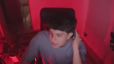 Snapshot of magic_tony chatting on January 16, 2026, 7:01 am Tony Hoffa online show from January 16, 2026, 7:01 am