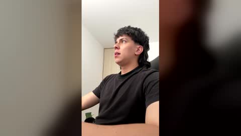 Snapshot of magic_tony chatting on February 21, 2026, 10:11 pm Tony Hoffa online show from February 21, 2026, 10:11 pm