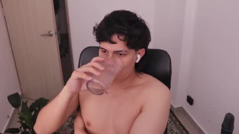 Snapshot of magic_tony chatting on February 26, 2026, 7:13 pm Tony Hoffa online show from February 26, 2026, 7:13 pm