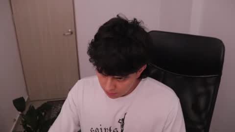 Snapshot of magic_tony chatting on March 1, 2026, 10:56 pm Tony Hoffa online show from March 1, 2026, 10:56 pm