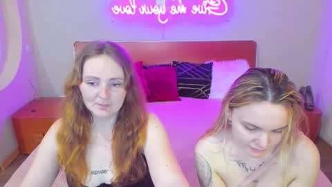 Lili and Bella online show from March 11, 2026, 7:14 am