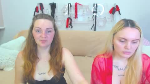 Lili and Bella online show from March 20, 2026, 8:08 am