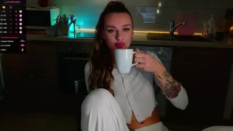 MagicLove online show from October 31, 2025, 1:39 am