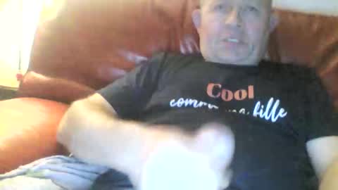 magicman250 online show from November 28, 2025, 4:48 am