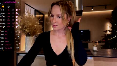 Snapshot of magicpeaach chatting on January 16, 2025, 6:48 pm magicpeaach online show from January 16, 2025, 6:48 pm