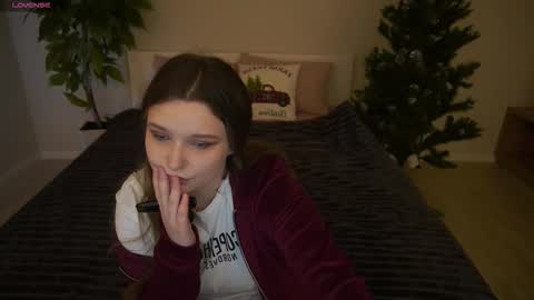 Snapshot of magicpeachhs chatting on January 16, 2026, 1:37 pm Emily online show from January 16, 2026, 1:37 pm