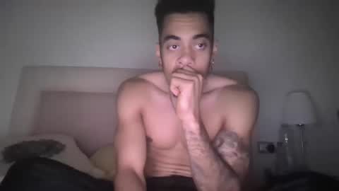 Snapshot of magicsempai chatting on December 12, 2024, 3:16 pm Magicsempai online show from December 12, 2024, 3:16 pm