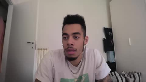 Snapshot of magicsempai chatting on December 17, 2024, 11:49 am Magicsempai online show from December 17, 2024, 11:49 am