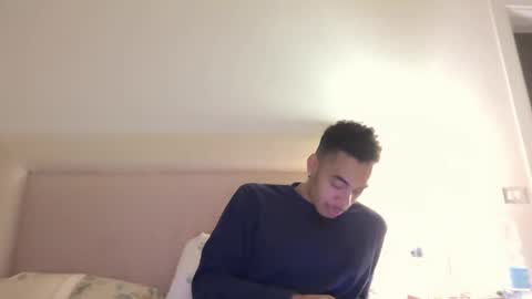 Snapshot of magicsempai chatting on January 22, 2025, 3:18 pm Magicsempai online show from January 22, 2025, 3:18 pm