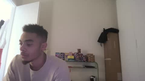 Snapshot of magicsempai chatting on February 7, 2025, 11:56 am Magicsempai online show from February 7, 2025, 11:56 am