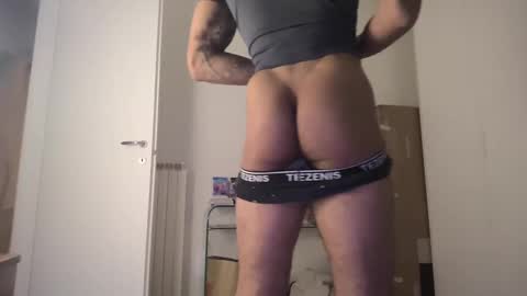 Snapshot of magicsempai chatting on February 11, 2025, 1:09 pm Magicsempai online show from February 11, 2025, 1:09 pm