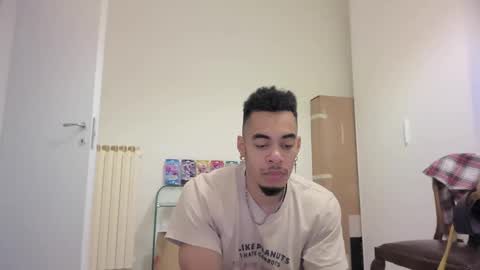 Snapshot of magicsempai chatting on March 4, 2025, 11:51 am Magicsempai online show from March 4, 2025, 11:51 am