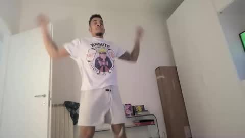 Snapshot of magicsempai chatting on March 11, 2025, 11:44 am Magicsempai online show from March 11, 2025, 11:44 am