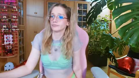 Nicole online show from February 17, 2025, 12:10 am