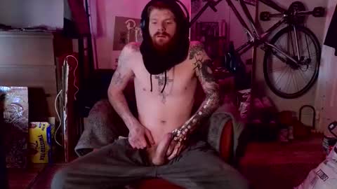 Snapshot of magnetic77slav chatting on February 4, 2026, 3:18 pm magnetic77slav online show from February 4, 2026, 3:18 pm