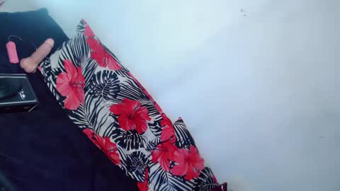 Snapshot of magnifecentcock69_mocah chatting on December 9, 2024, 9:58 pm Mocah online show from December 9, 2024, 9:58 pm