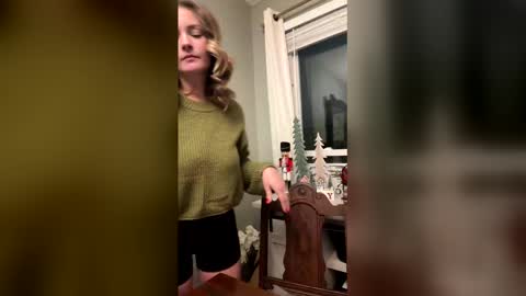 Snapshot of magnoliabyrd chatting on December 16, 2025, 9:47 am MagnoliaByrd online show from December 16, 2025, 9:47 am