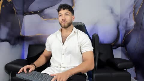 Snapshot of magnus_77 chatting on December 21, 2024, 3:20 pm PRINCE online show from December 21, 2024, 3:20 pm