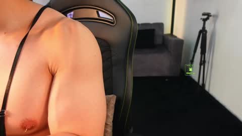 Snapshot of magnus_savage chatting on February 20, 2026, 6:41 pm If you want me to use the Lovense please let me know -- online show from February 20, 2026, 6:41 pm