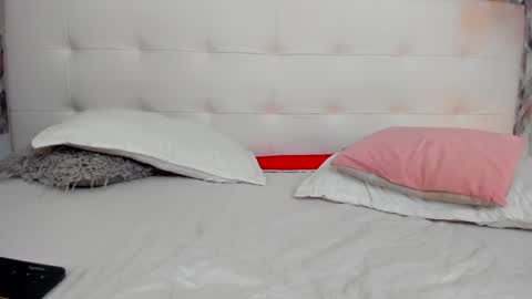 Snapshot of magnusking_ chatting on January 24, 2025, 1:56 am Magnus King online show from January 24, 2025, 1:56 am