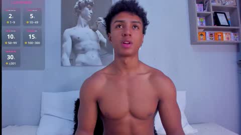 Snapshot of magnusking_ chatting on October 30, 2025, 2:18 pm Magnus King online show from October 30, 2025, 2:18 pm