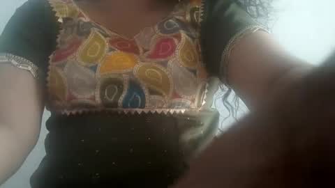 Snapshot of mahi_arora55 chatting on May 17, 2026, 4:43 am Mahi online show from May 17, 2026, 4:43 am
