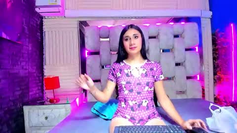 mahiara hot online show from May 7, 2026, 2:33 pm